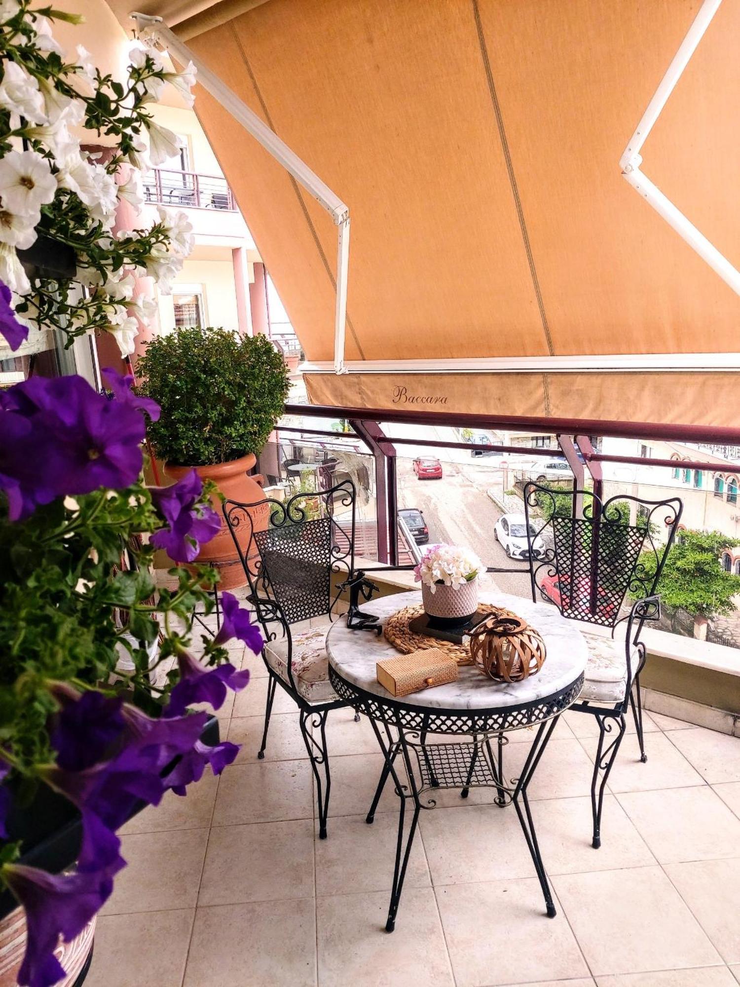 Classic Apartment With Beautiful View カストリア エクステリア 写真